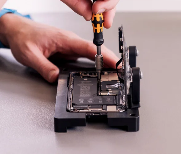 مشکلات رایج آیفون و نیاز به تعمیر